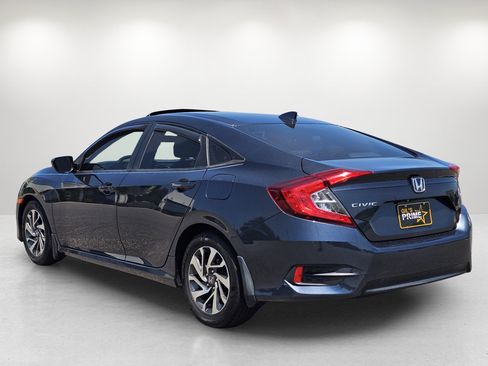 Used 2018 Honda Civic EX image 7