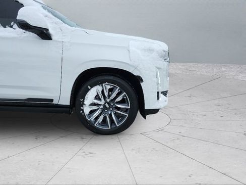 Used 2023 Cadillac Escalade ESV Sport w/ Touring Package image 30