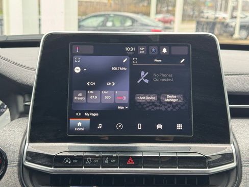 Used 2025 Jeep Compass Latitude image 43