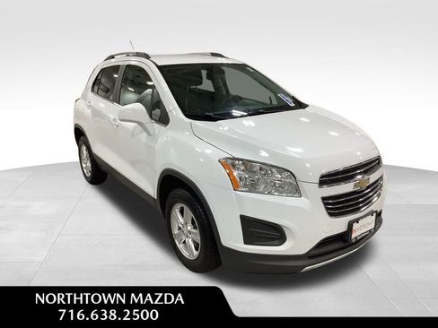 Used 2016 Chevrolet Trax LT w/ LT Convenience Package image 1