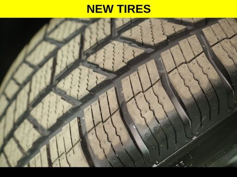 Used 2024 Chevrolet Malibu LT image 5