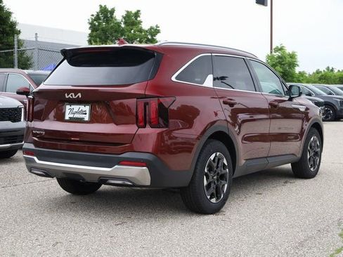 New 2025 Kia Sorento S w/ Panoramic Sunroof Package image 6