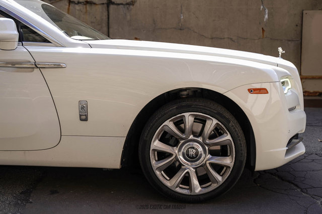 Used 2017 Rolls-Royce Wraith RWD image 11