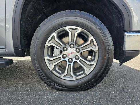 Used 2025 GMC Sierra 1500 SLT w/ SLT Convenience Package AWD/4WD image 9