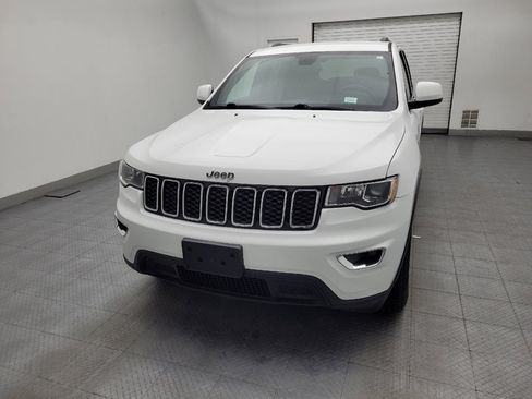 Used 2019 Jeep Grand Cherokee Laredo w/ Security & Convenience Group AWD/4WD image 15