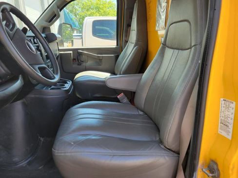Used 2022 GMC Savana 3500 Extended w/ Power Convenience Package RWD image 12