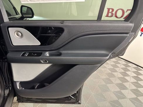 New 2025 Lincoln Aviator Reserve w/ Luxury Package image 24