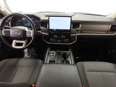 Used 2024 Ford Expedition XLT RWD image 15