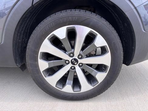Used 2021 Kia Telluride S AWD/4WD image 12