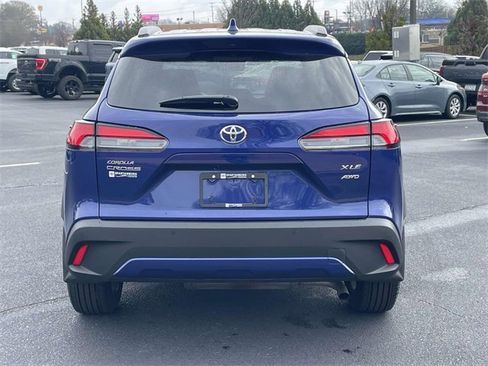 Used 2024 Toyota Corolla Cross XLE image 5