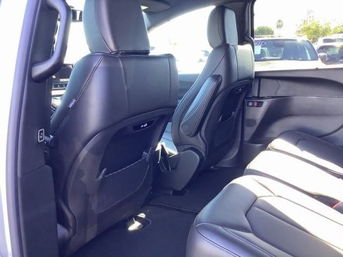 New 2026 Chrysler Pacifica Select image 24