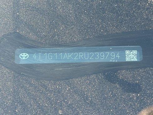Used 2024 Toyota Camry SE FWD image 3