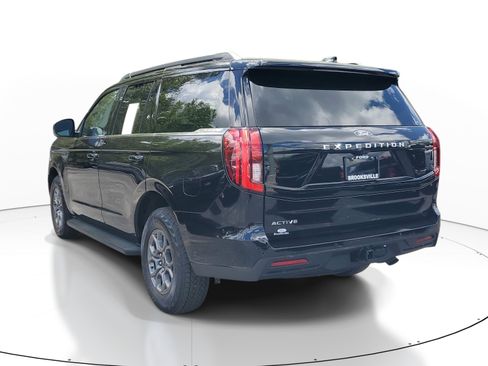 Used 2025 Ford Expedition Active AWD/4WD image 4