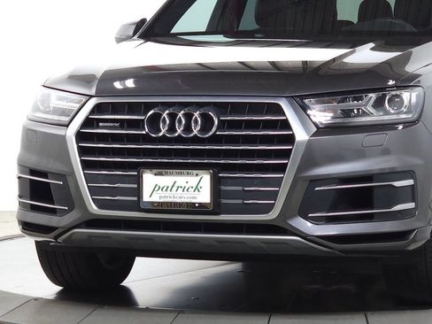 Used 2019 Audi Q7 3.0T Premium w/ Convenience Package AWD/4WD image 3