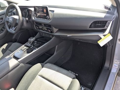 New 2026 Nissan Rogue SV w/ Cold Weather Package FWD image 34