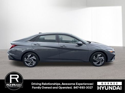 New 2026 Hyundai Elantra Limited FWD image 11