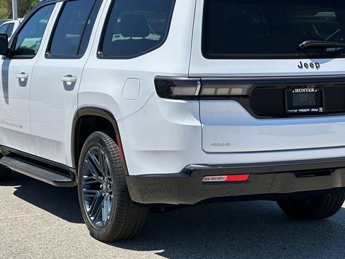 New 2026 Jeep Grand Wagoneer 4WD image 5