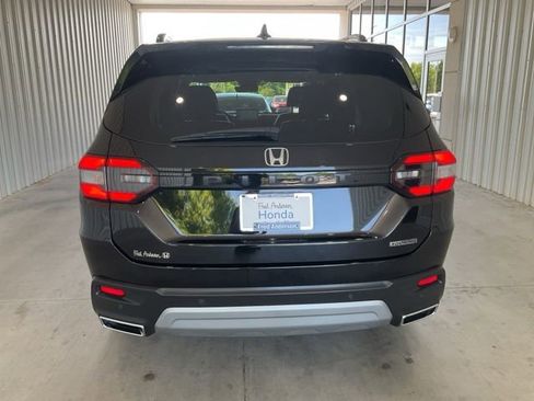 Used 2025 Honda Pilot Touring image 24