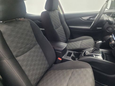 Used 2020 Nissan Rogue Sport SV image 21