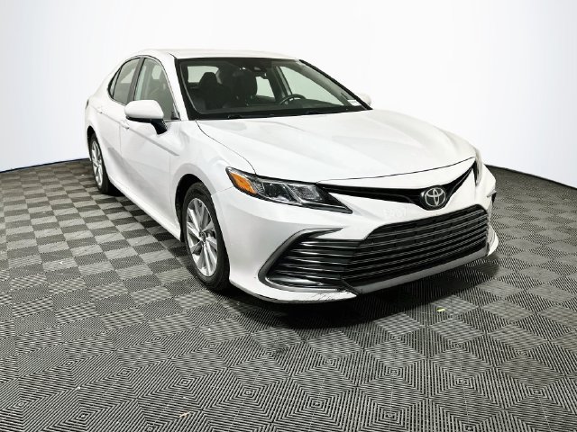 Certified 2022 Toyota Camry LE FWD image 1
