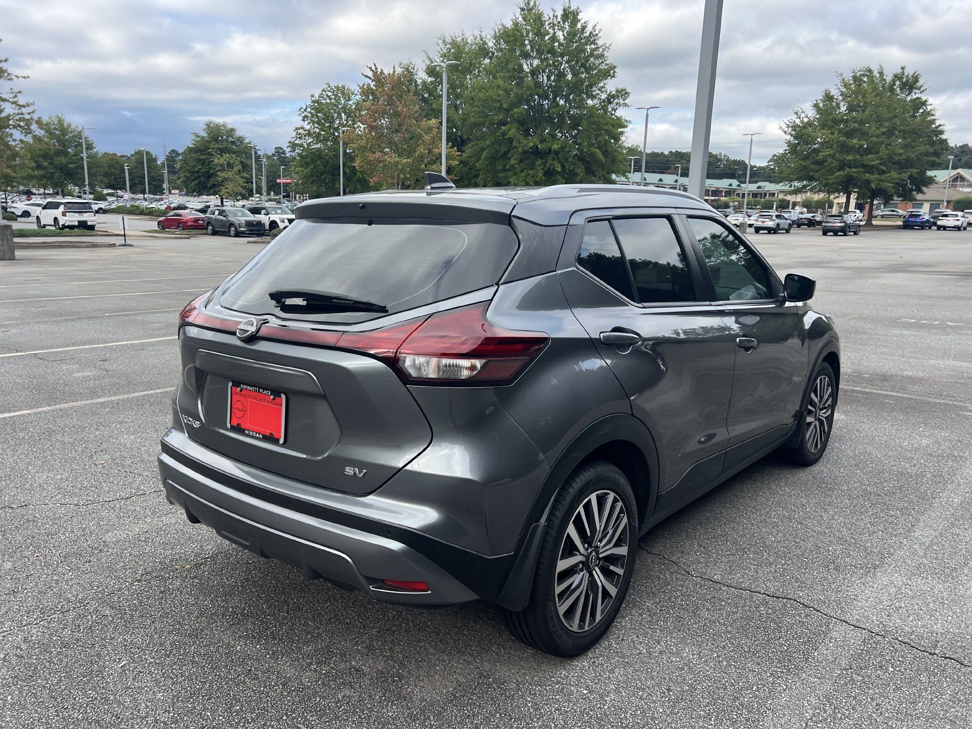 Used 2023 Nissan Kicks SV FWD image 4