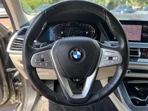 Used 2021 BMW X7 xDrive40i w/ Premium Package AWD/4WD image 18