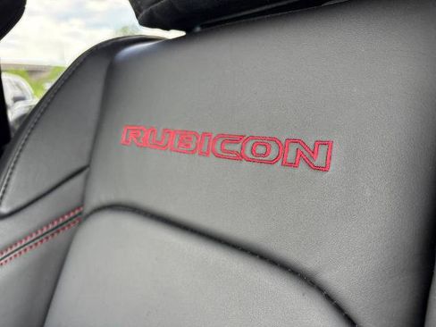 Used 2025 Jeep Wrangler Unlimited Rubicon AWD/4WD image 44