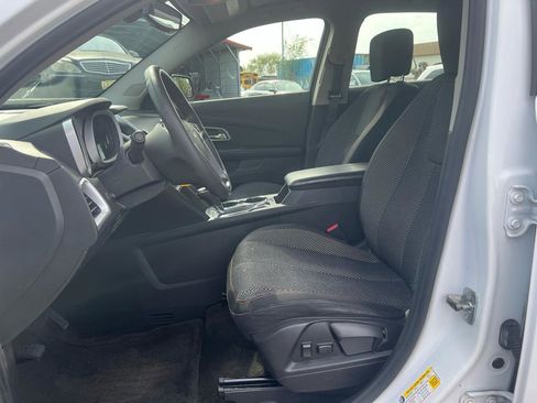 Used 2017 Chevrolet Equinox LS image 15