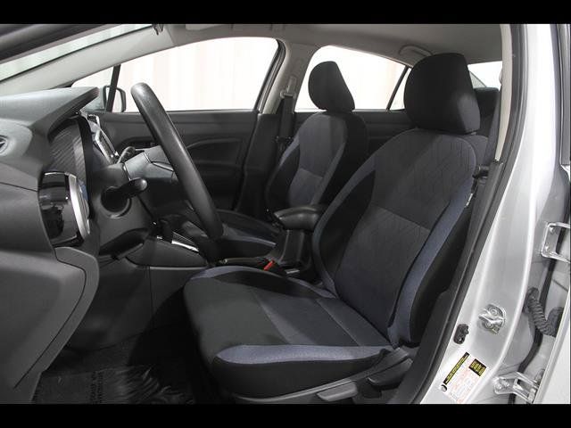 Used 2025 Nissan Versa SV FWD image 5