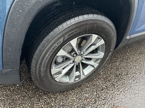 Used 2025 Chevrolet Equinox LT image 11