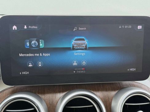 Used 2020 Mercedes-Benz GLC 300 4MATIC image 43