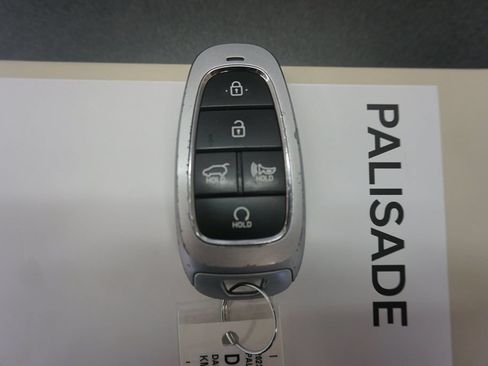 Used 2023 Hyundai Palisade Limited w/ Cargo Package FWD image 21