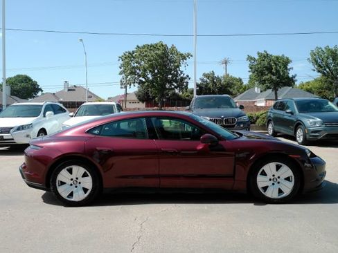 Used 2022 Porsche Taycan RWD image 5