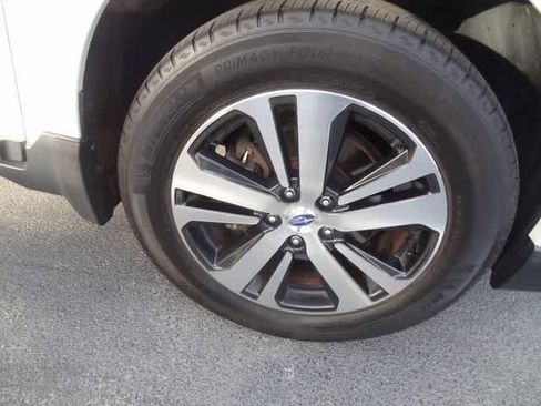 Used 2019 Subaru Outback 2.5i Limited AWD/4WD image 24