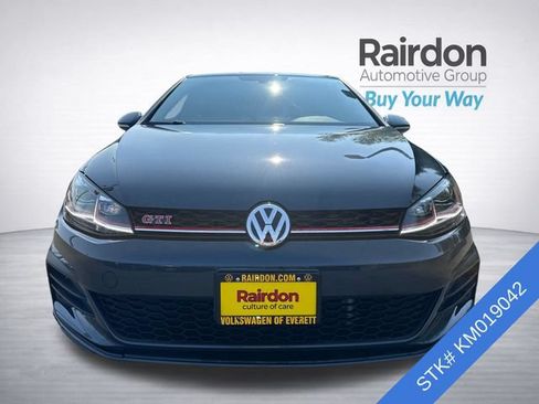 Used 2019 Volkswagen GTI SE FWD image 2