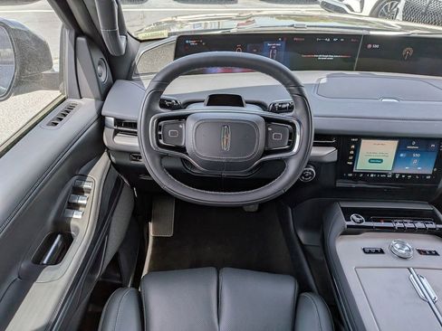 New 2026 Lincoln Navigator Reserve w/ Jet Appearance Package image 19