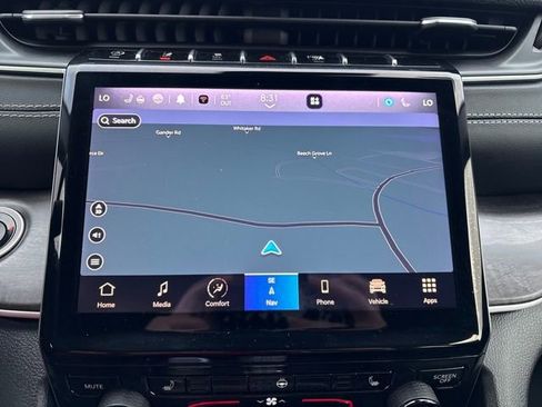 Used 2023 Jeep Grand Cherokee L Limited w/ Black Appearance Package image 16