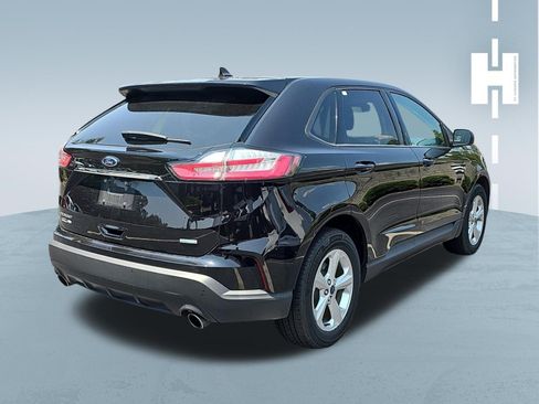 Used 2020 Ford Edge SE FWD image 3