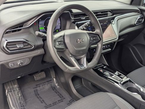 Used 2023 Chevrolet Bolt EUV LT w/ Driver Confidence Package image 10