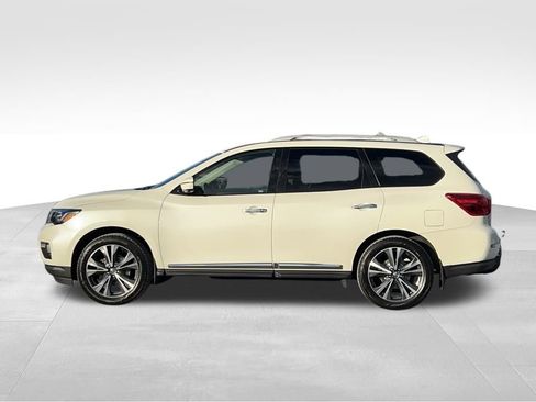 Used 2020 Nissan Pathfinder Platinum image 4