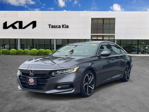 Used 2018 Honda Accord Sport image 3