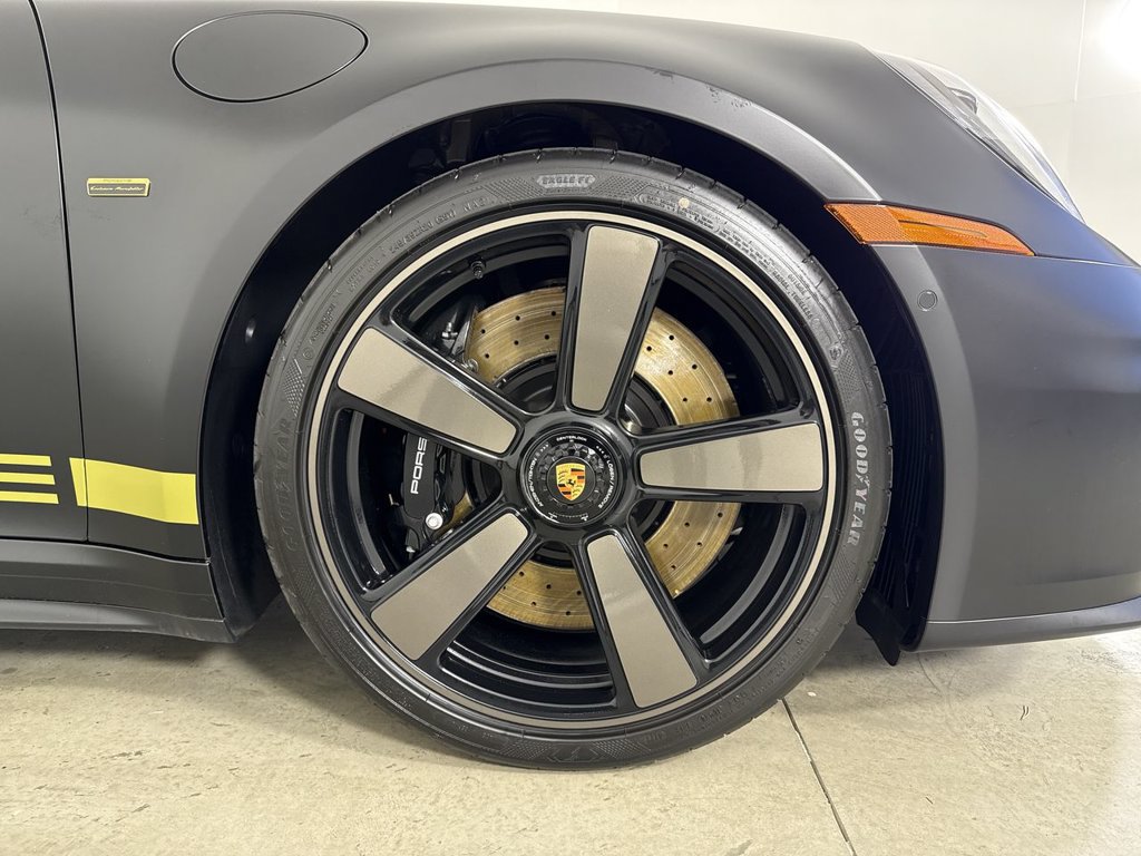 Certified 2026 Porsche 911 Carrera 4 GTS AWD/4WD image 15