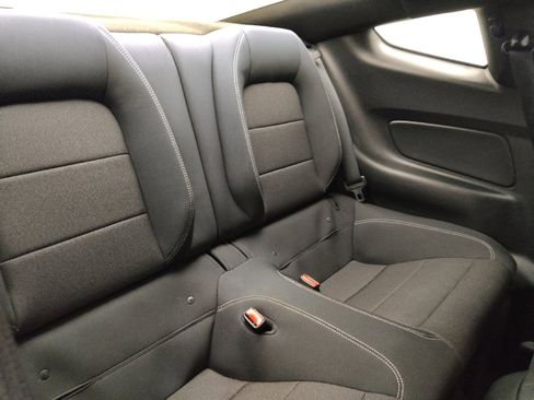 Used 2017 Ford Mustang Coupe image 19