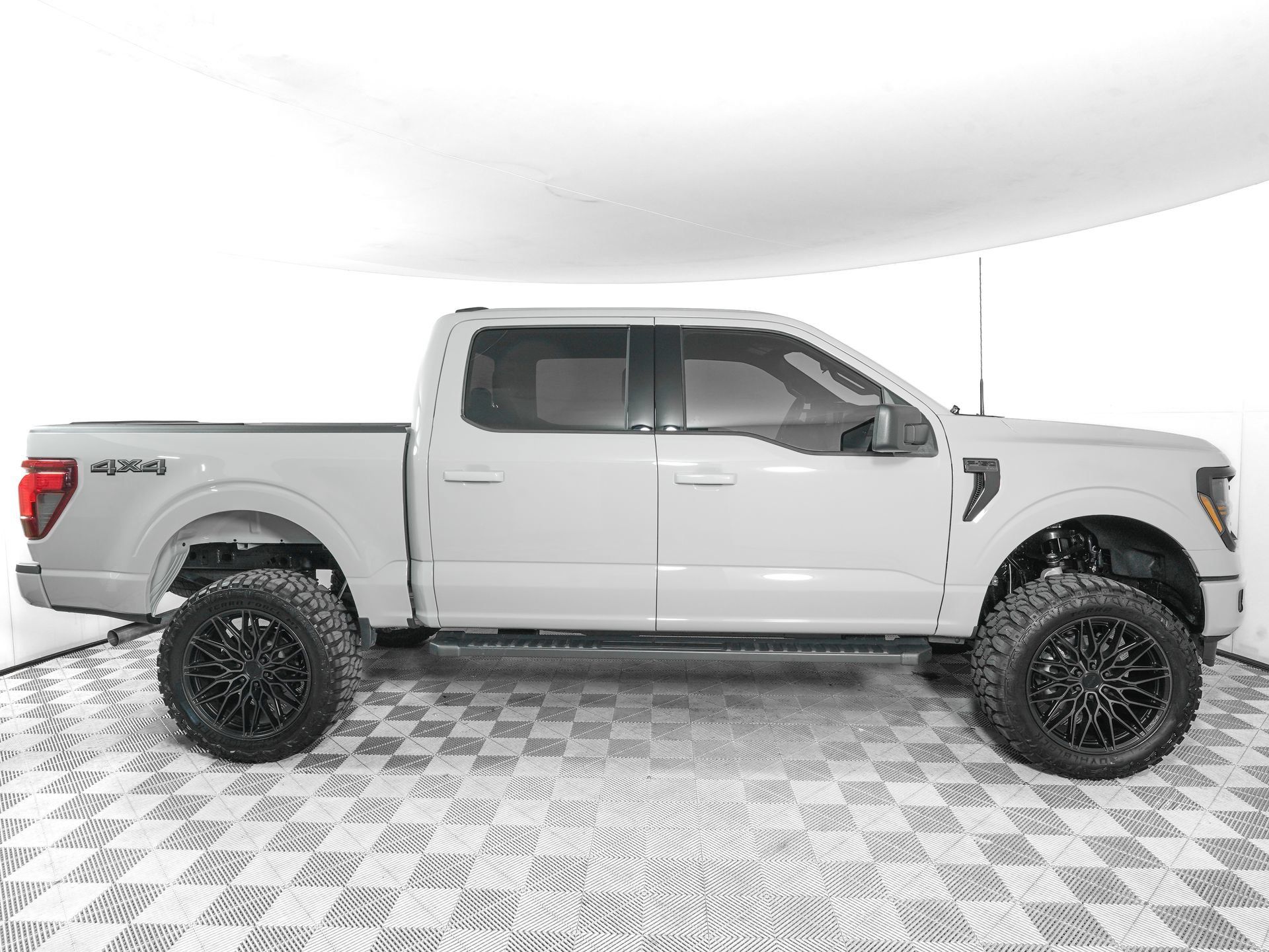 Used 2026 Ford F150 XLT AWD/4WD image 3