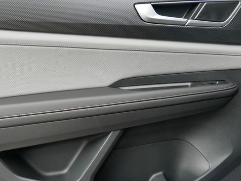 New 2026 Volkswagen Atlas Cross Sport SEL R-Line image 7