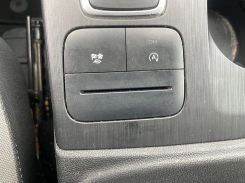 Used 2020 Ford Escape SE FWD image 40