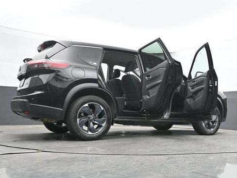 Used 2025 Nissan Rogue SV AWD/4WD image 73