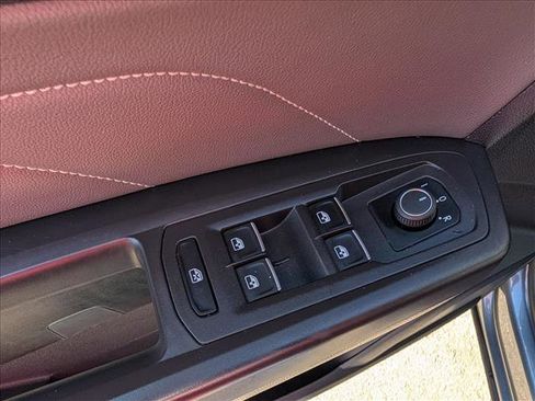 Used 2023 Volkswagen Atlas SE w/ Panoramic Sunroof Package image 34