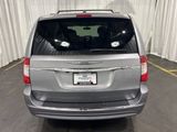 Used 2013 Chrysler Town & Country Touring image 4