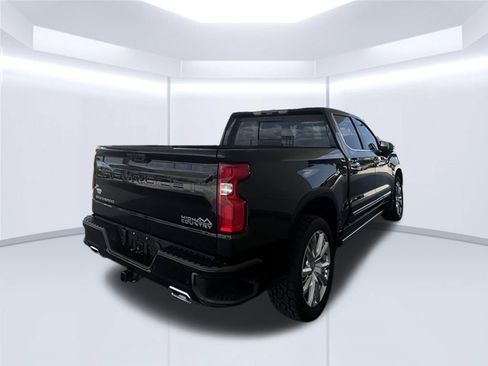 Used 2023 Chevrolet Silverado 1500 High Country w/ Technology Package AWD/4WD image 3